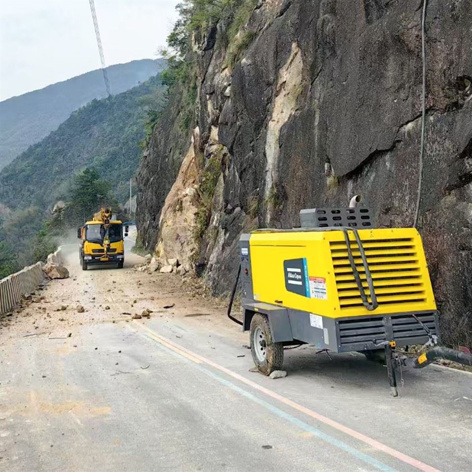 पोर्टेबल 5-25 बार स्क्रू एयर कंप्रेसर